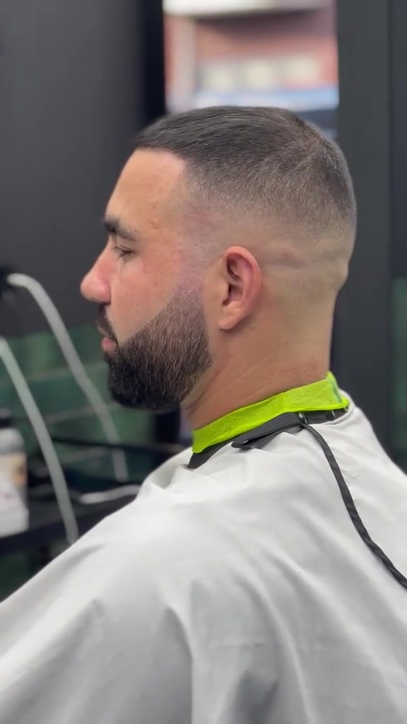 Korte fade bij Unique Barber